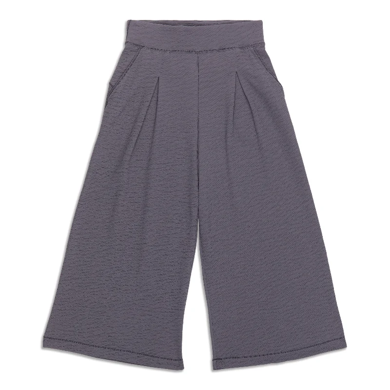Shop the Weekend Away Can You Feel The Pleat Crop - Resale