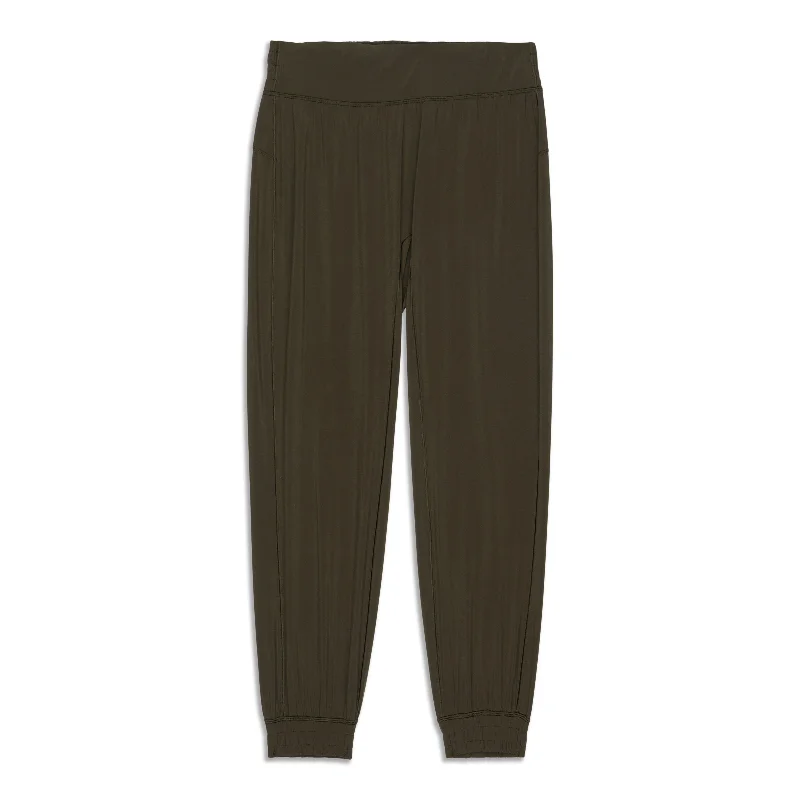 Weekend Deal Sun Setter Jogger - Resale
