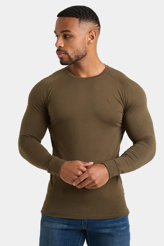 Muscle Fit T-Shirt in Dark Khaki Green