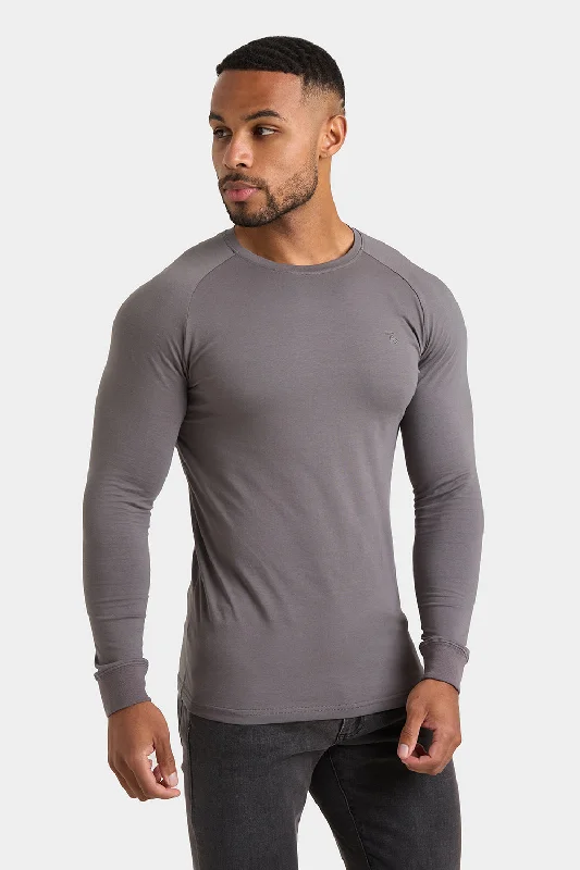 Muscle Fit T-Shirt in Mole