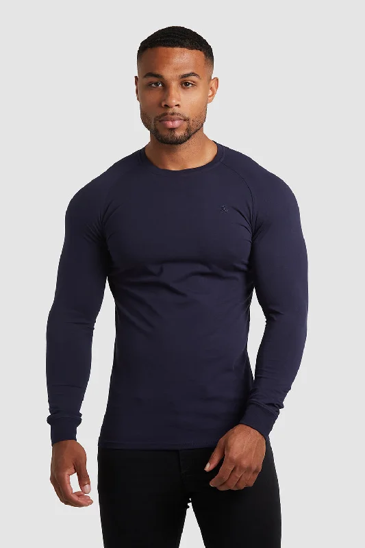 Muscle Fit T-Shirt in Navy